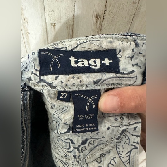 Tag+ Jeans - Picture 4 of 5